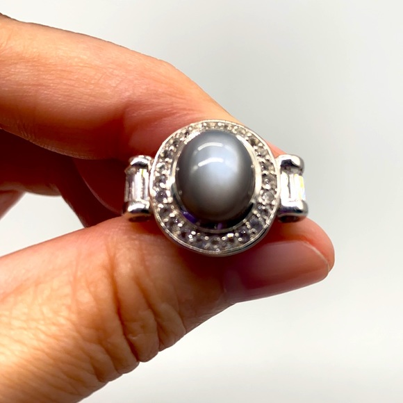 Victoria Wieck Beautiful grey moonstone ring with white topaz accents size 8 💝 - Picture 9 of 9